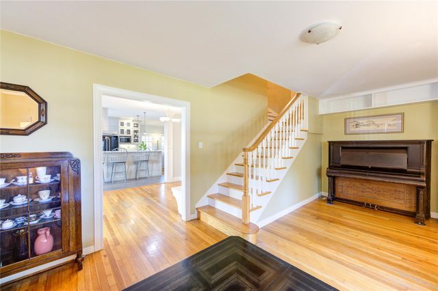 1550 Sue Barnett Drive, Houston, TX 77018