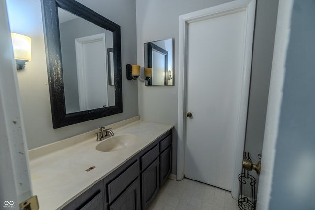 4282 Woodsage Trace, Indianapolis, IN 46237