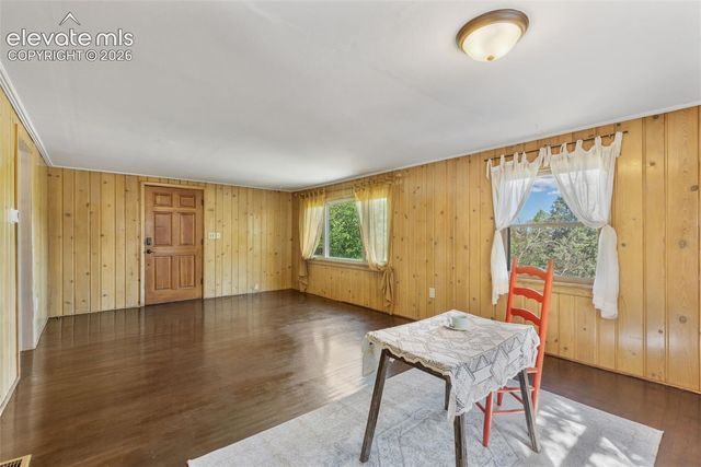 215 Washington Avenue, Manitou Springs, CO 80829