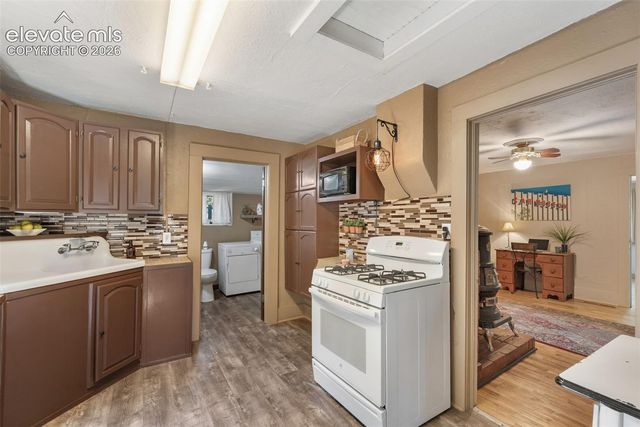 215 Washington Avenue, Manitou Springs, CO 80829