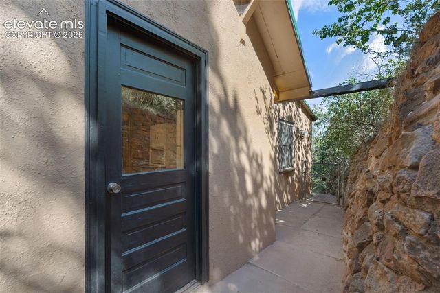 215 Washington Avenue, Manitou Springs, CO 80829
