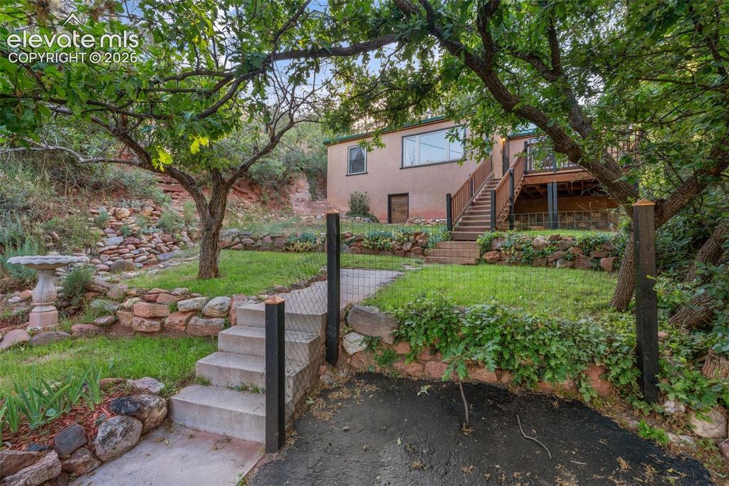 215 Washington Avenue, Manitou Springs, CO 80829 — photo 4