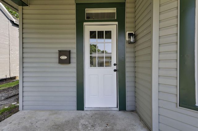 638 E 6th Avenue, Lancaster, OH 43130