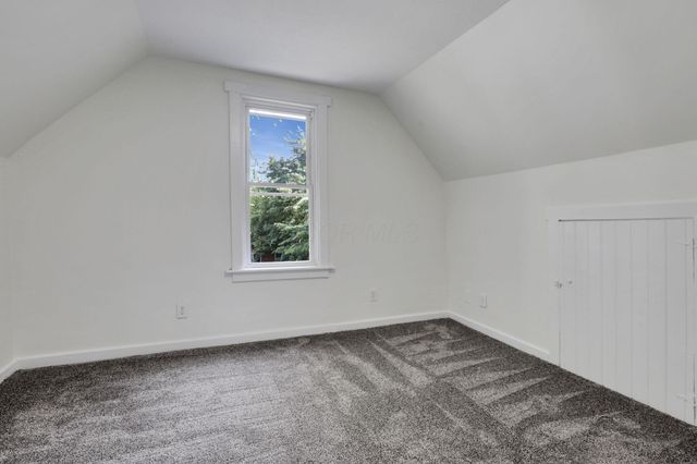 638 E 6th Avenue, Lancaster, OH 43130