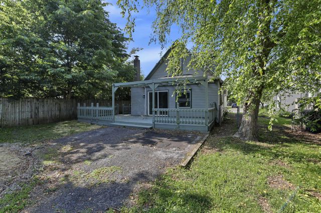 638 E 6th Avenue, Lancaster, OH 43130