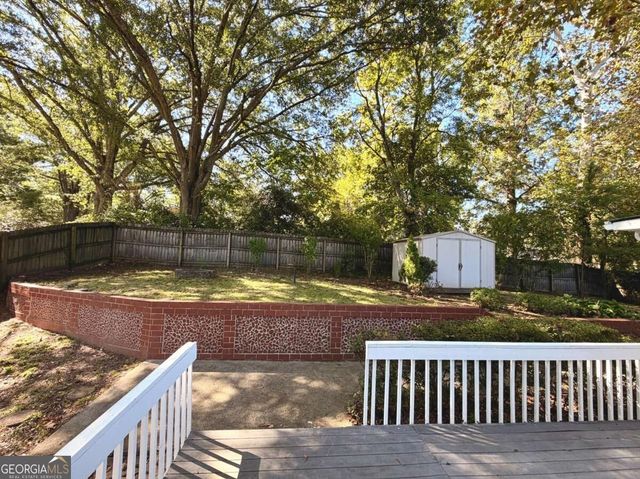 199 Bishop Drive NE, Marietta, GA 30060
