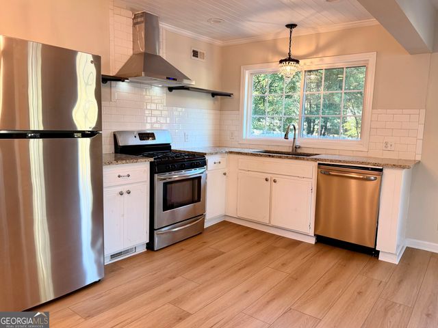 199 Bishop Drive NE, Marietta, GA 30060