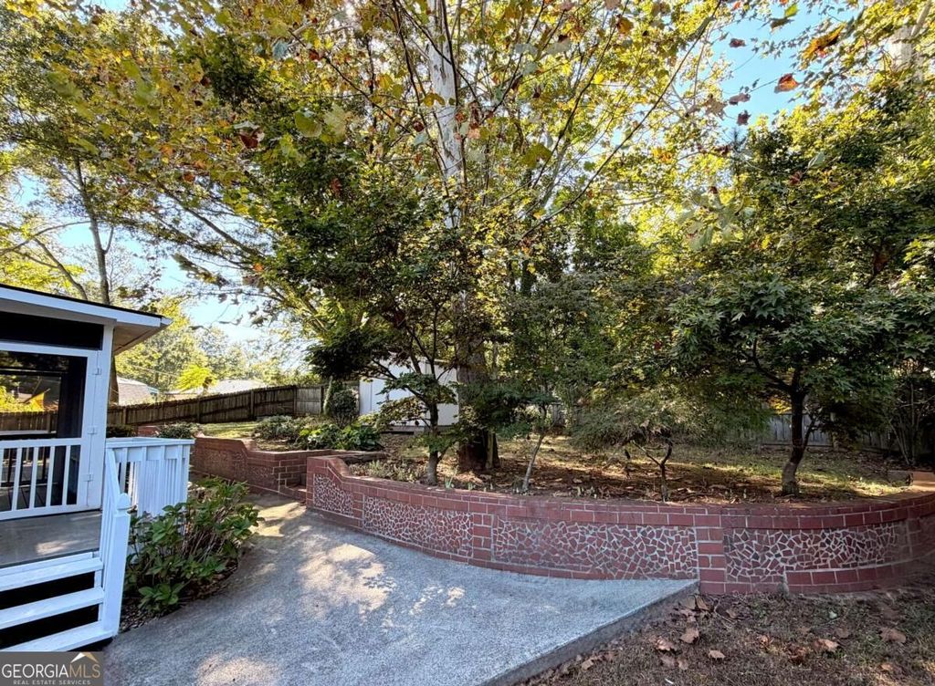 199 Bishop Drive NE, Marietta, GA 30060 — photo 5