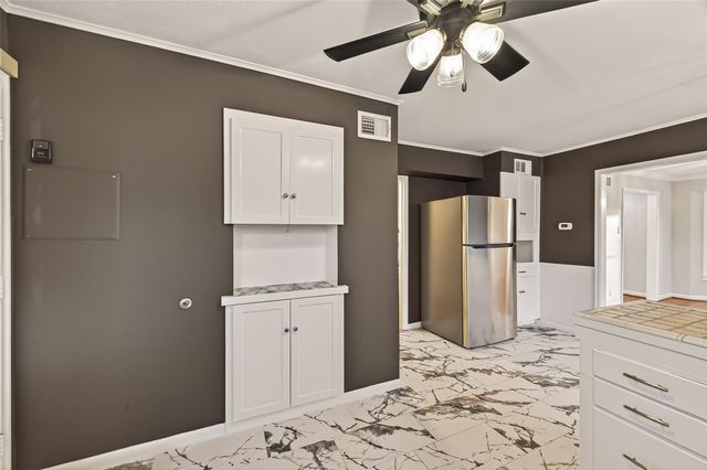 6405 Pinehurst Drive, Houston, TX 77023