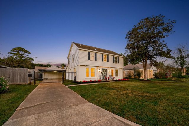 6405 Pinehurst Drive, Houston, TX 77023