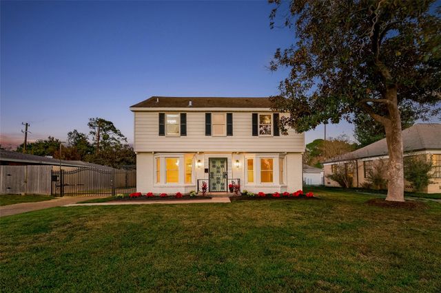 6405 Pinehurst Drive, Houston, TX 77023