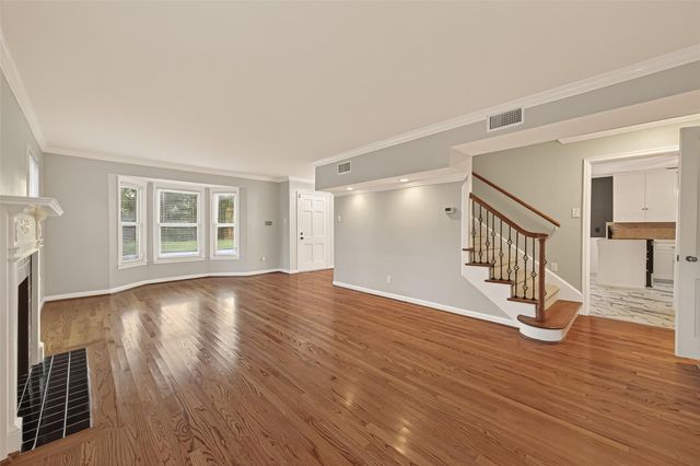 6405 Pinehurst Drive, Houston, TX 77023