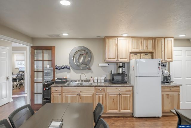 1209 SE Shortridge (& 1215) St, Albany, OR 97322