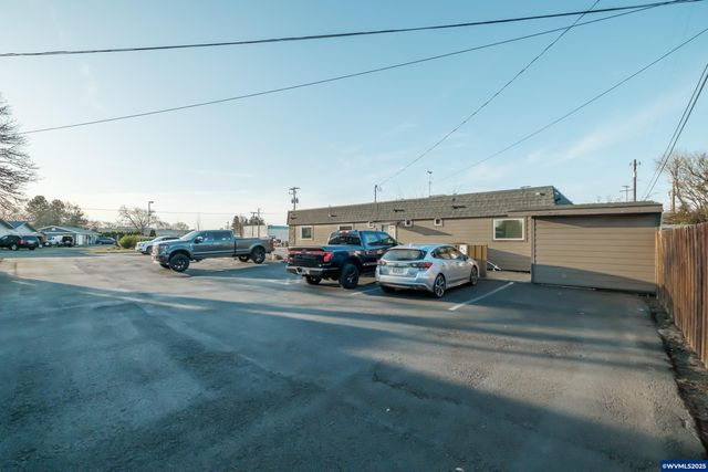 1209 SE Shortridge (& 1215) St, Albany, OR 97322