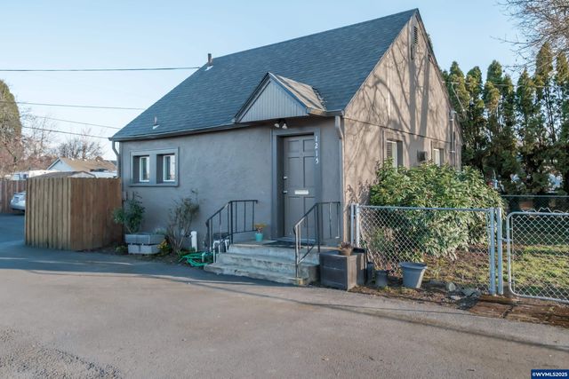 1209 SE Shortridge (& 1215) St, Albany, OR 97322