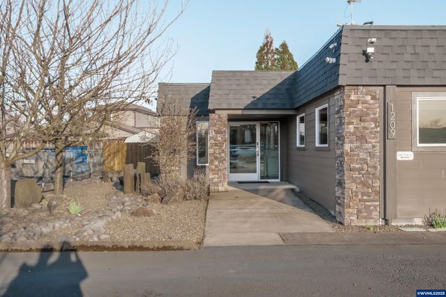 1209 SE Shortridge (& 1215) St, Albany, OR 97322