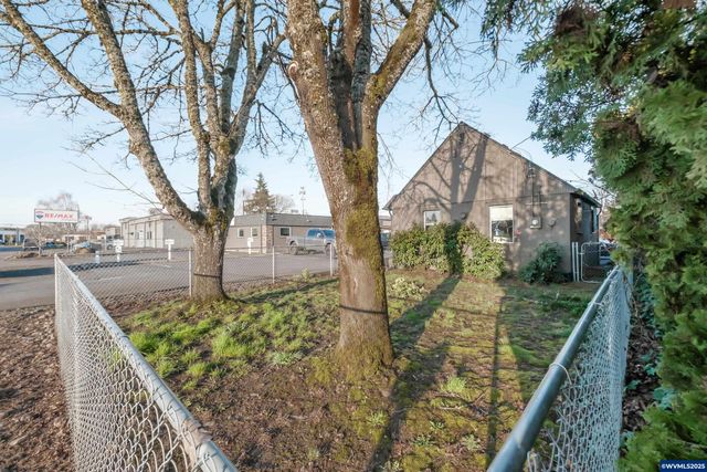 1209 SE Shortridge (& 1215) St, Albany, OR 97322