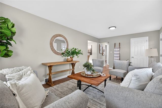 2365 Tod Avenue NW, Warren, OH 44485