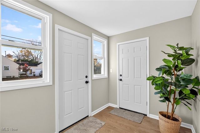 2365 Tod Avenue NW, Warren, OH 44485