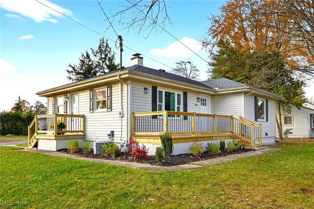 2365 Tod Avenue NW, Warren, OH 44485