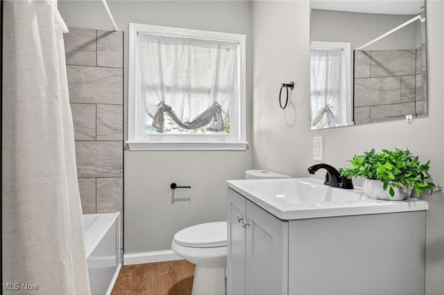 2365 Tod Avenue NW, Warren, OH 44485