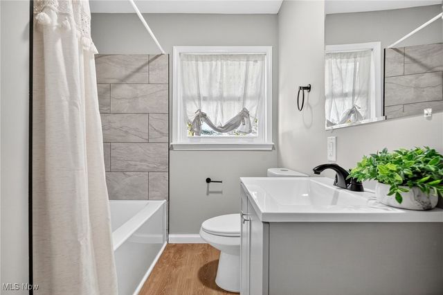 2365 Tod Avenue NW, Warren, OH 44485