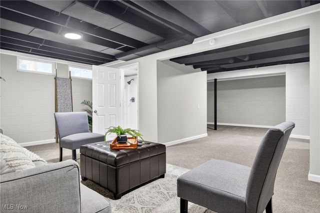 2365 Tod Avenue NW, Warren, OH 44485