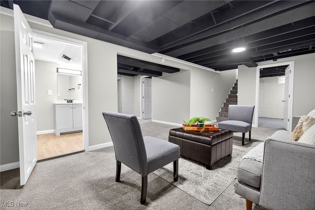 2365 Tod Avenue NW, Warren, OH 44485