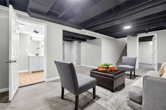 2365 Tod Avenue NW, Warren, OH 44485