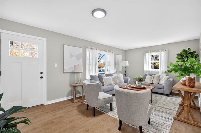 2365 Tod Avenue NW, Warren, OH 44485