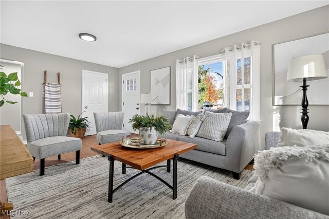 2365 Tod Avenue NW, Warren, OH 44485