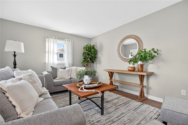 2365 Tod Avenue NW, Warren, OH 44485