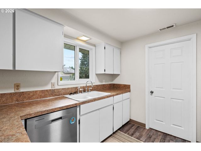 8718 Ne 95TH St, Vancouver, WA 98662