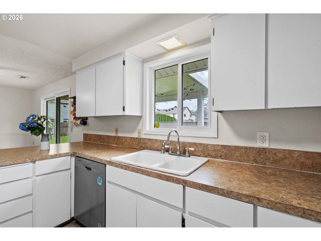 8718 Ne 95TH St, Vancouver, WA 98662