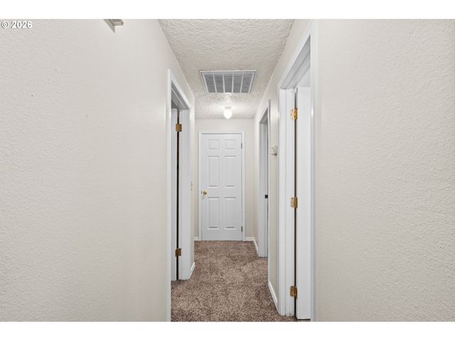 8718 Ne 95TH St, Vancouver, WA 98662