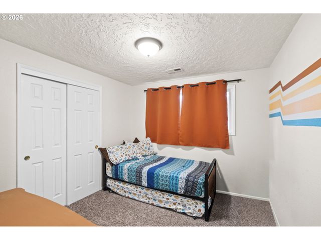 8718 Ne 95TH St, Vancouver, WA 98662