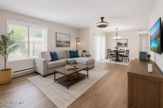 125 Amberly Drive Unit F, Manalapan, NJ 07726