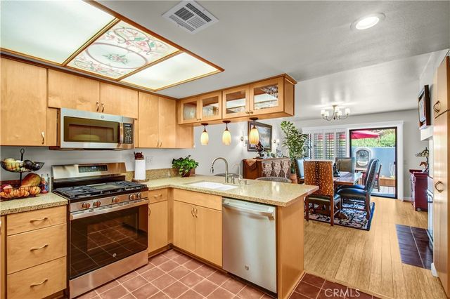 2607 Dove Creek Lane B, Pasadena, CA 91107