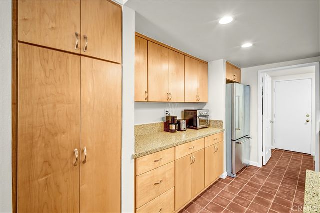 2607 Dove Creek Lane B, Pasadena, CA 91107