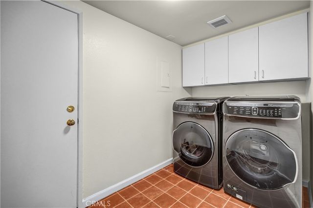 2607 Dove Creek Lane B, Pasadena, CA 91107