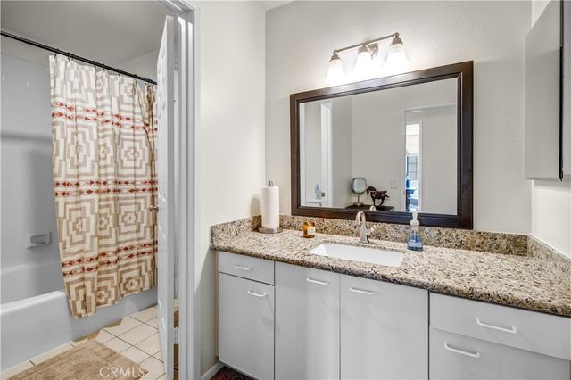 2607 Dove Creek Lane B, Pasadena, CA 91107