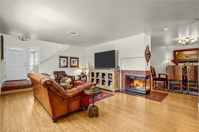2607 Dove Creek Lane B, Pasadena, CA 91107