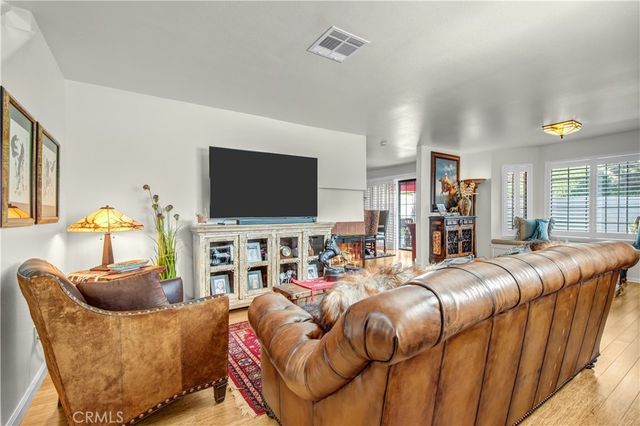 2607 Dove Creek Lane B, Pasadena, CA 91107