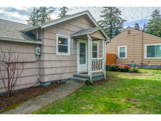 7644 Se CRYSTAL SPRINGS Blvd, Portland, OR 97206