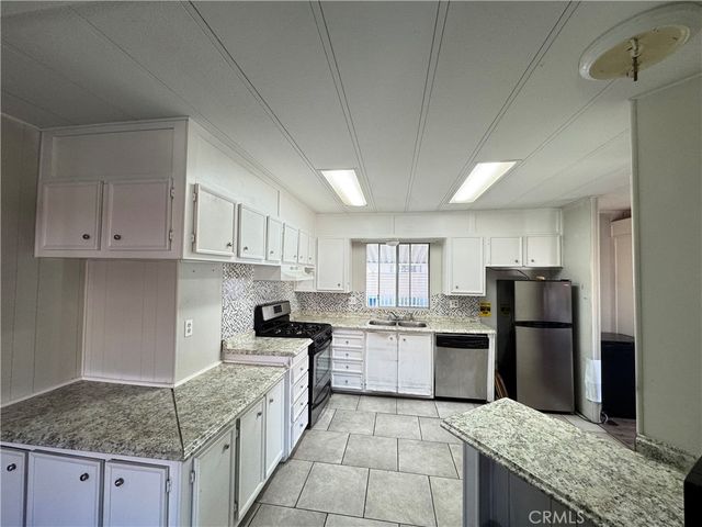 9800 Baseline Road 76, Rancho Cucamonga, CA 91701