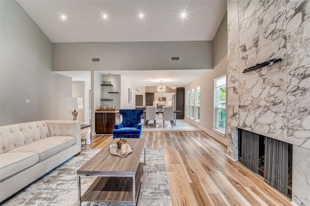1371 Beaujolais Lane, Houston, TX 77077