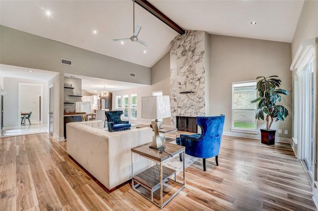 1371 Beaujolais Lane, Houston, TX 77077