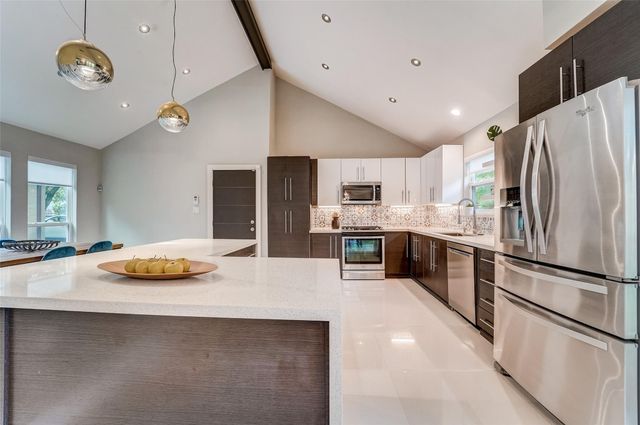 1371 Beaujolais Lane, Houston, TX 77077