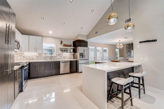 1371 Beaujolais Lane, Houston, TX 77077