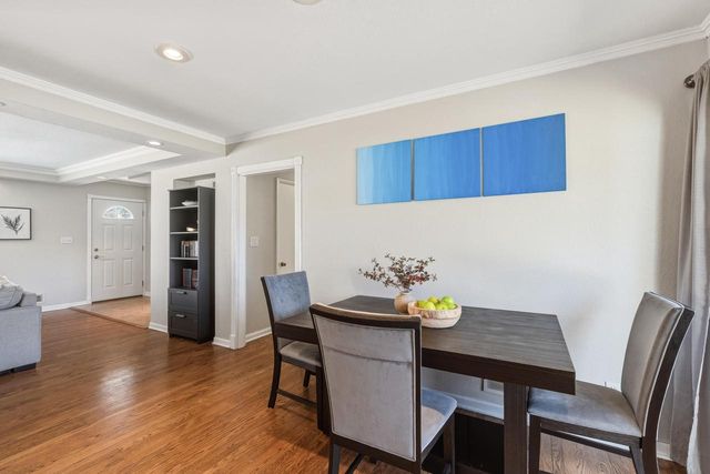 8837 N Navajo ROAD, Bayside, WI 53217